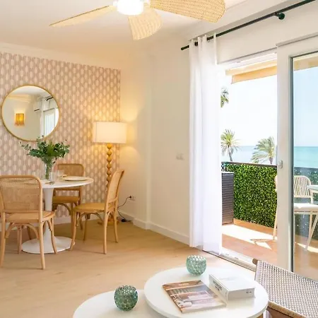 Boutique Flat Sea Views *